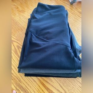 4 maternity leggings/pants size: S/M